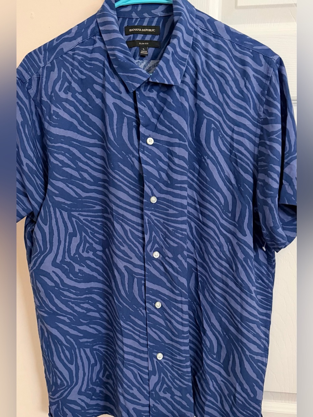 Banana Republic Men's Blue Zebra-Print Short Sleeve Shirt Size L